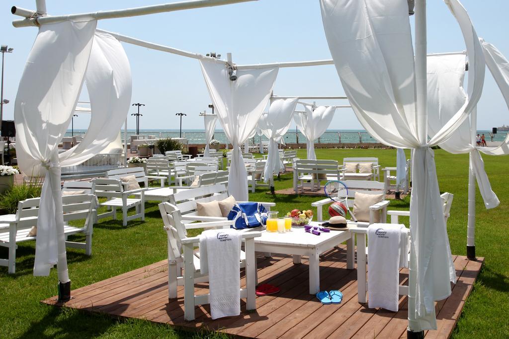 Palm Beach Hotel Акра Екстериор снимка